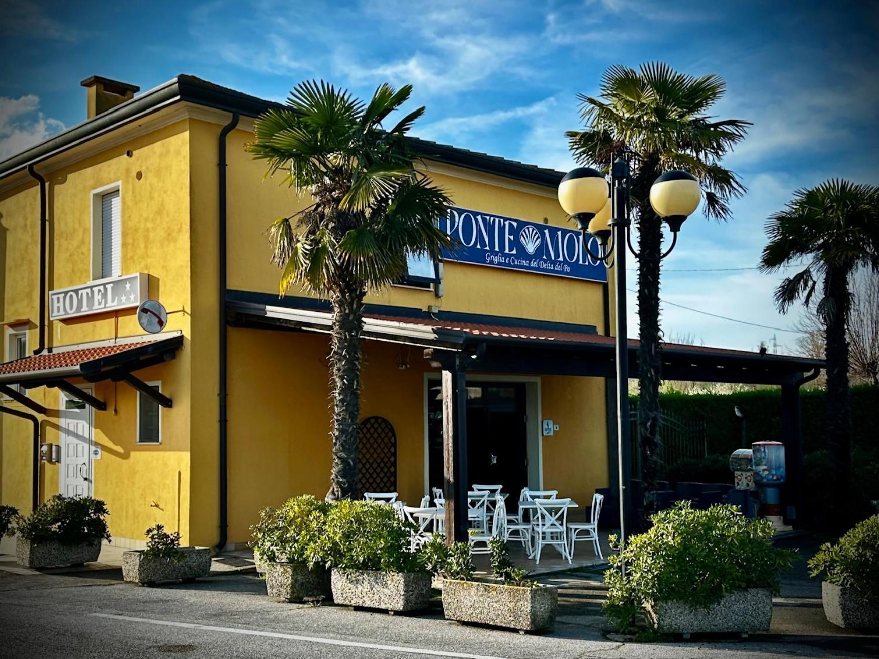 Hotel Ponte Molo Porto Tolle Exterior photo